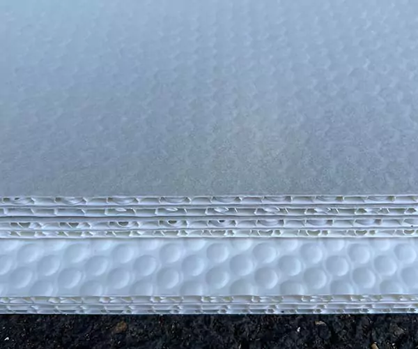 2400x1200mm-3MM-5MM-Flame-Retardant-pp-bubble-guard-board-with-nonwoven-fabric-for-surface-protection